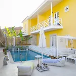 Adacan Alacati 酒店 *